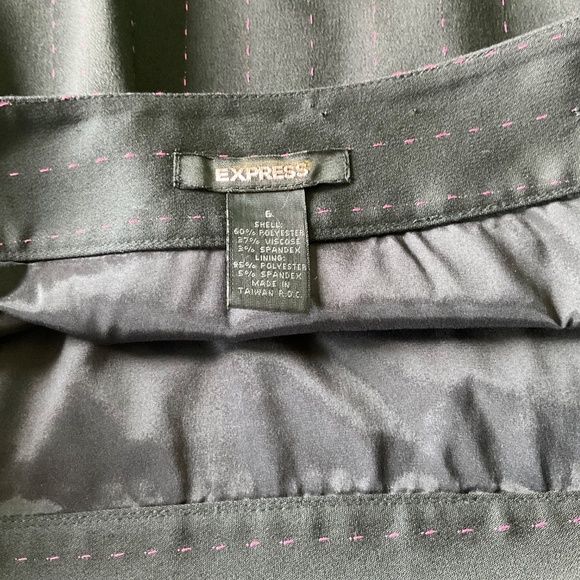 Express Pinstriped Pencil Skirt with Rear Flared Hem Y2K - Picture 7 of 9